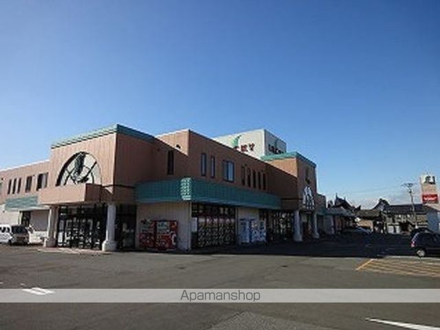 スーパー　ラッキー　松岡店（スーパー）まで550m