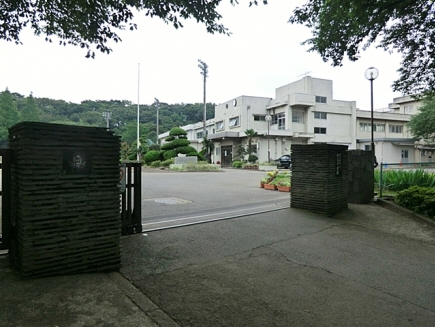 中学校　相陽中学校（中学校）まで2200m