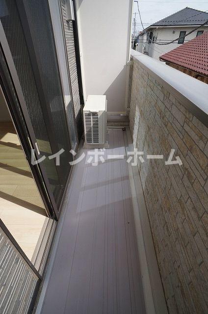 バルコニー　外からの目が気にならないバルコニーで洗濯物が干せます