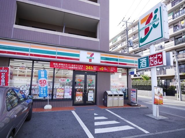 コンビニ　セブンイレブン北新横浜駅前店（コンビニ）まで147m