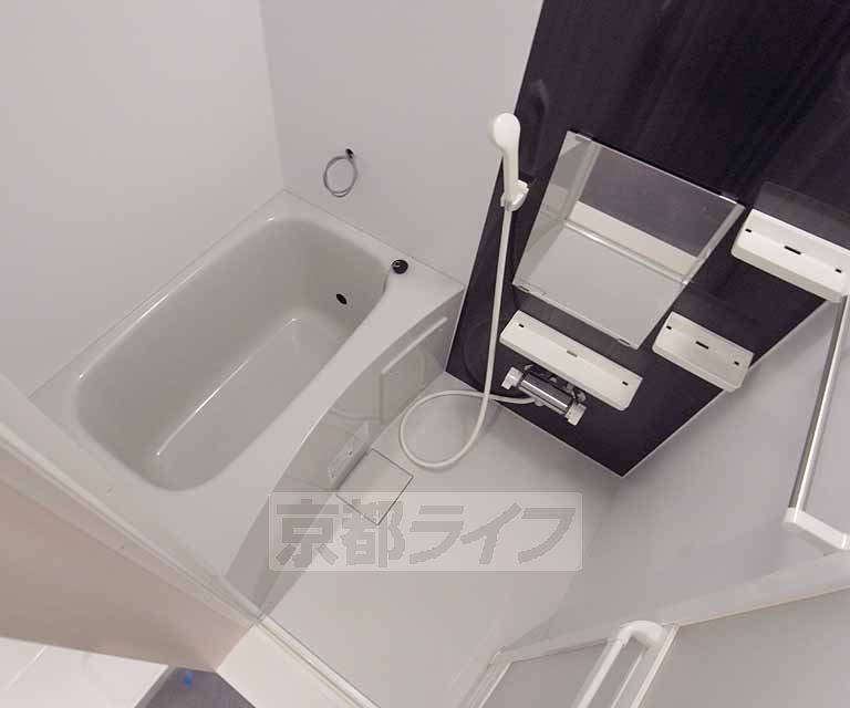 バス・シャワールーム　追い焚き機能付の浴室です。