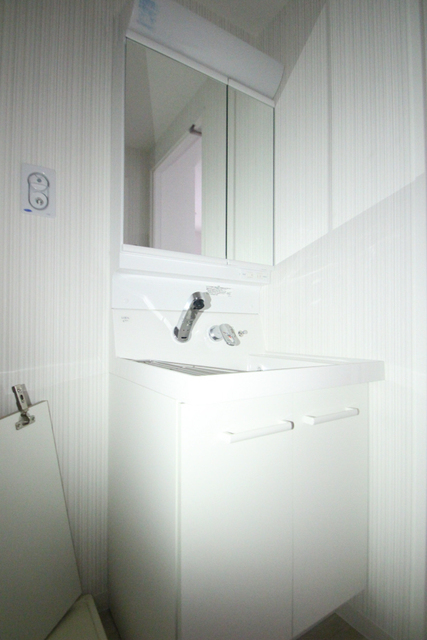 洗面設備　※同じ部屋番号の写真です