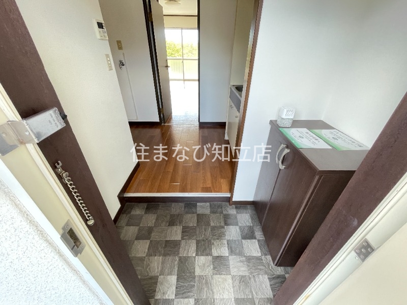 玄関　同型別部屋写真
