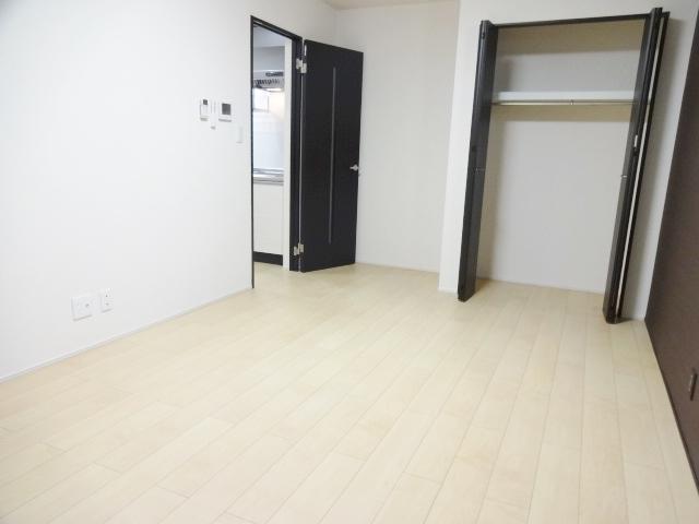 その他部屋・スペース　収納付き洋室です。