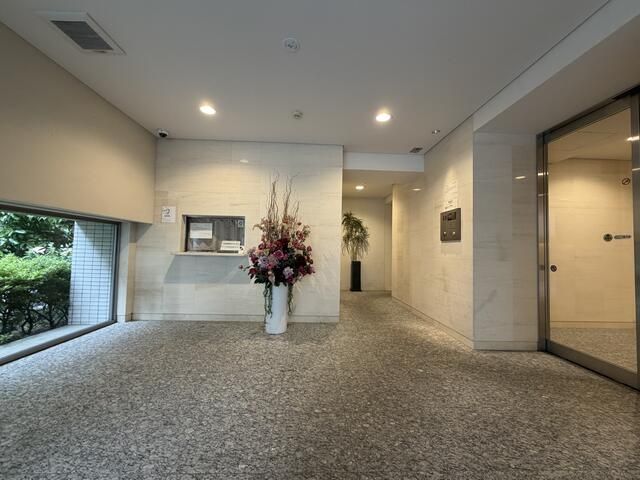 ロビー　建物の内部です