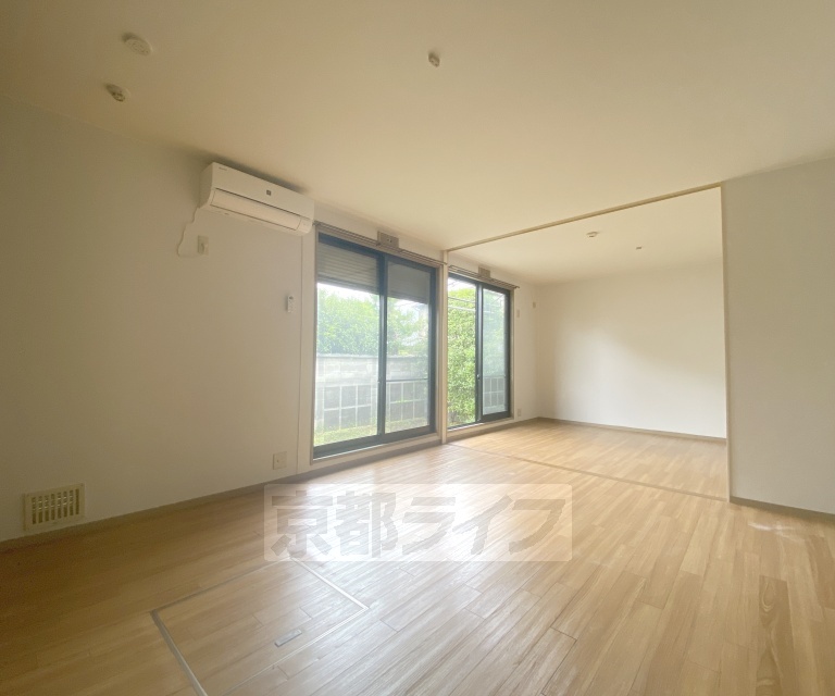 居室・リビング　開放感のあるお部屋です