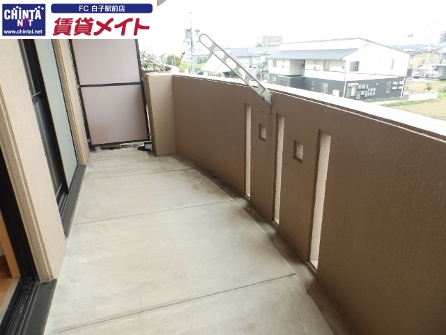 バルコニー　同物件別室写真