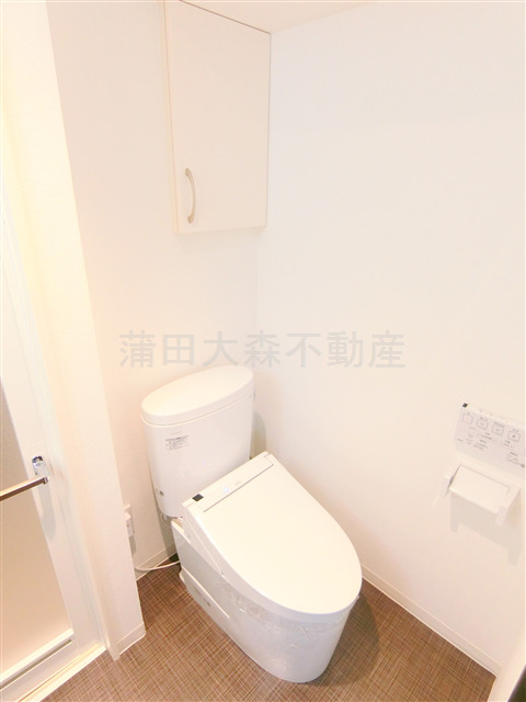 トイレ　温水洗浄便座付きのトイレ