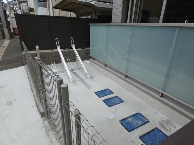 駐車場　敷地内駐輪スペースはもちろんあります