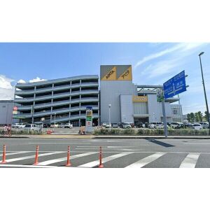 ショッピングセンター　アピタ静岡店（ショッピングセンター）まで822m