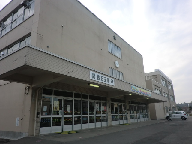 小学校　札幌市立東橋小学校（小学校）まで174m