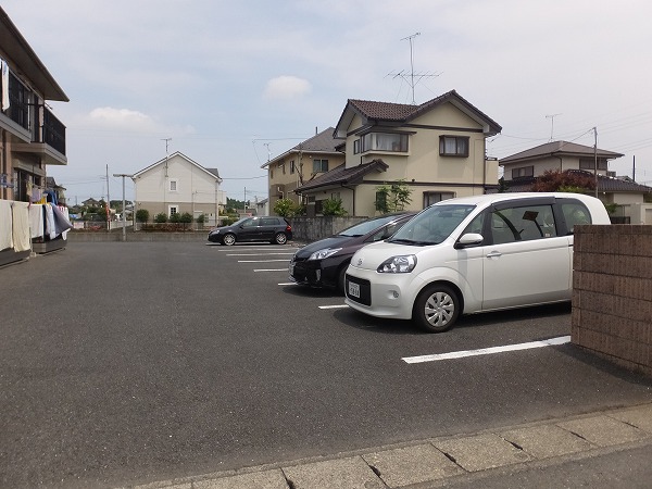 駐車場　駐車場