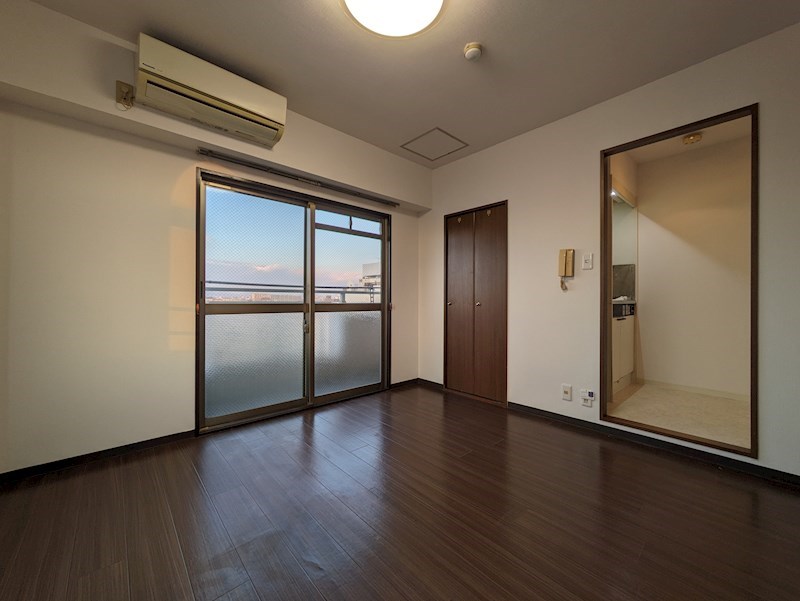 KマンションJINの居間写真