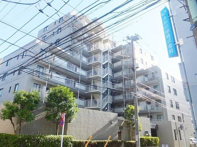建物外観　閑静な住宅街にあり