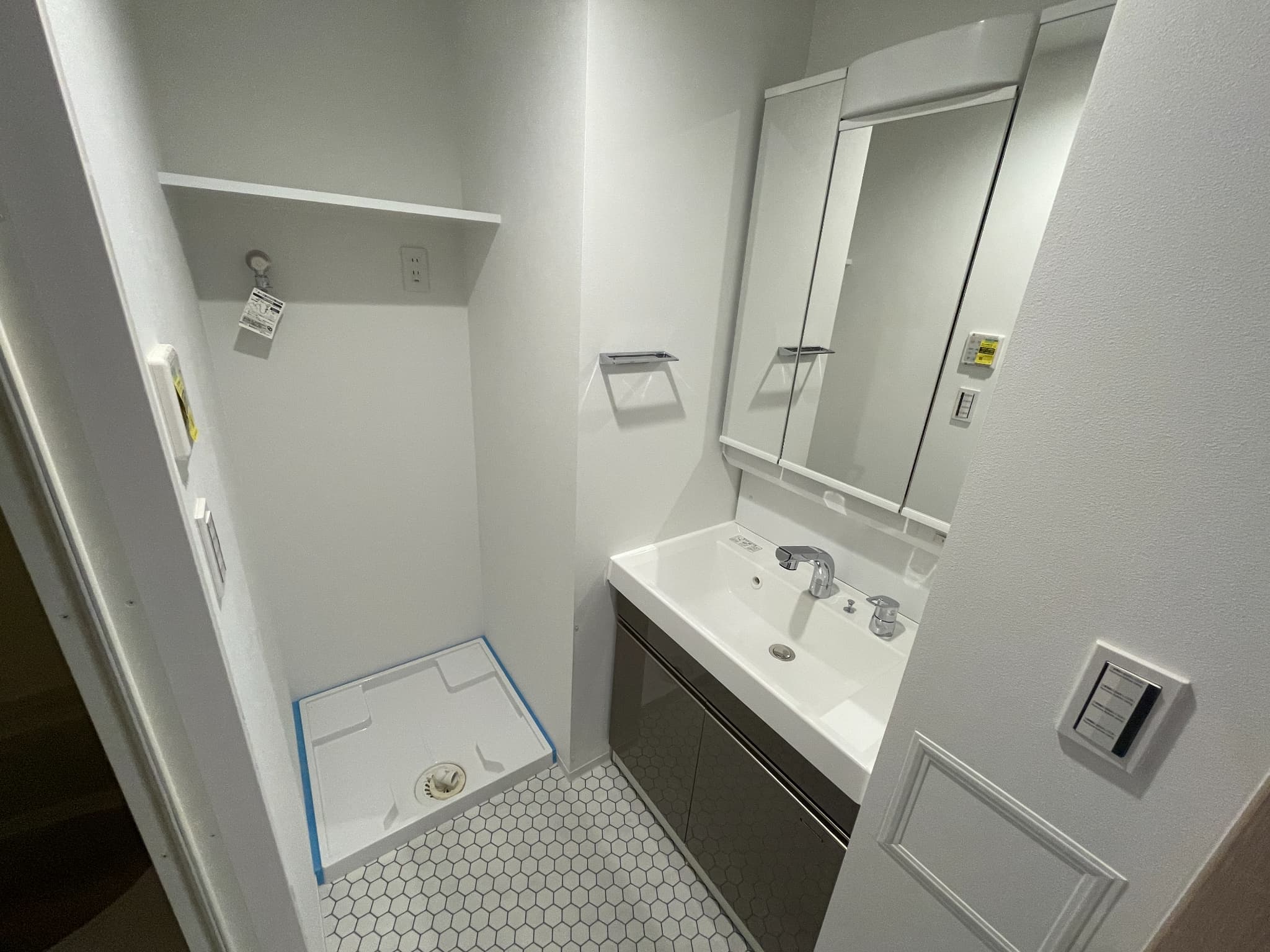 洗面設備　同タイプ別部屋の写真になります。