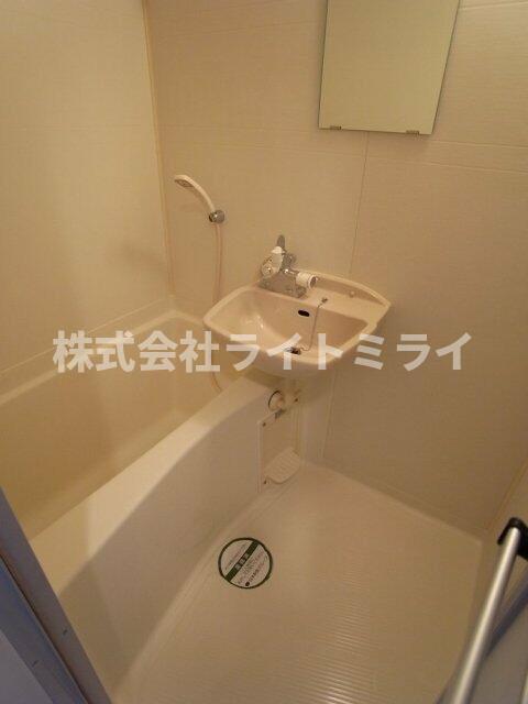 バス・シャワールーム　?