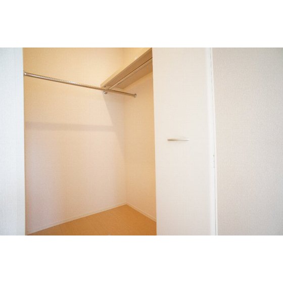 収納　ウォークインクローゼット