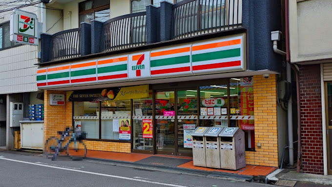 コンビニ　セブンイレブン 大阪高殿2丁目店（コンビニ）まで250m