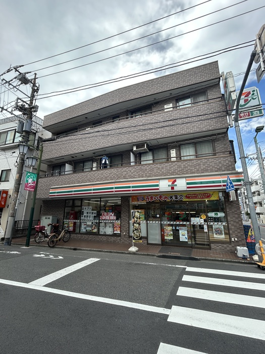 コンビニ　セブンイレブン（コンビニ）まで180m