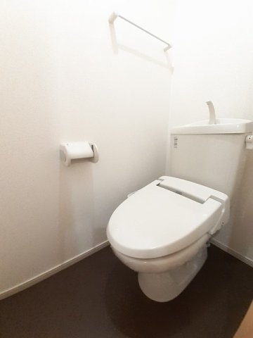 トイレ　落ち着いたトイレです