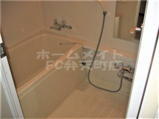 バス・シャワールーム　お風呂で日々の疲れを落としましょう