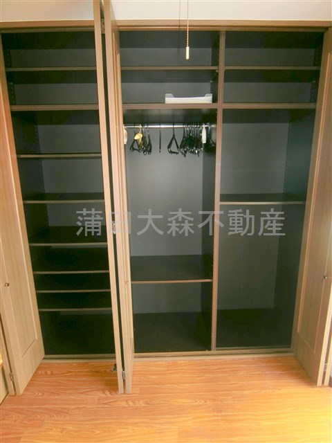 収納　棚収納とクローゼット