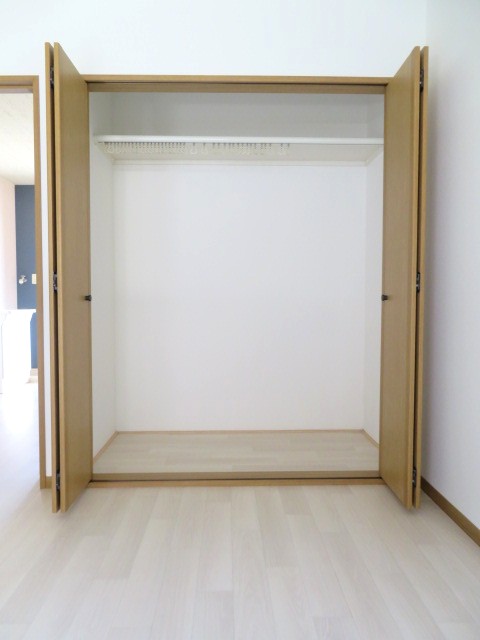 ダンディライオン西市A棟の内装写真