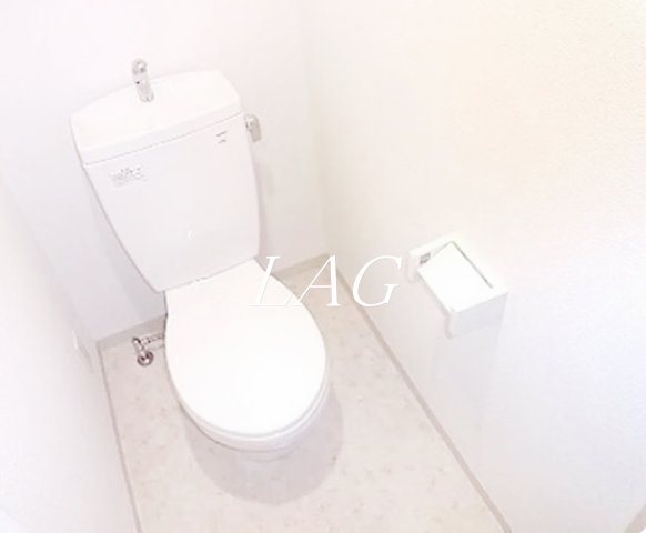トイレ　トイレ（同仕様）です。