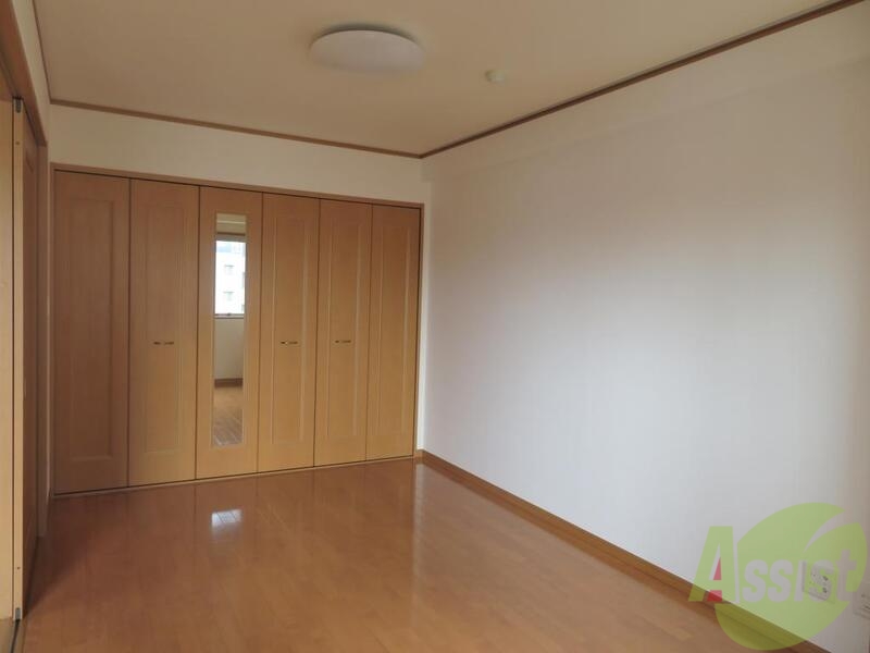 その他部屋・スペース　こちらも広めなお部屋になっております。気持ちよく眠れそうです