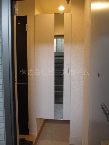 玄関　※別号室参考写真