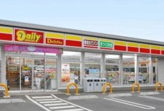 コンビニ　デイリーヤマザキ 滝山団地西店（コンビニ）まで242m