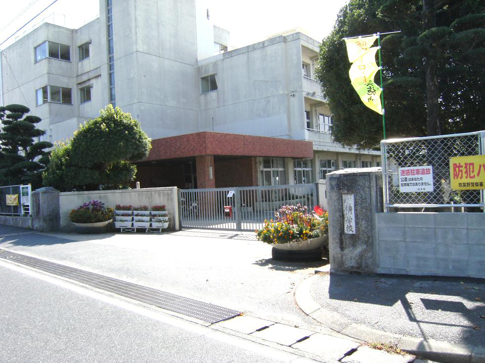 小学校　安徳小学校（小学校）まで152m