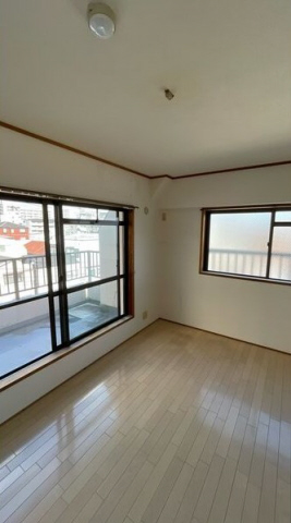 居室・リビング　この写真は同マンションの他のお部屋のものです