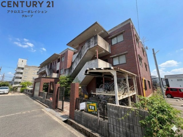 建物外観　敷地内に駐車場があります！