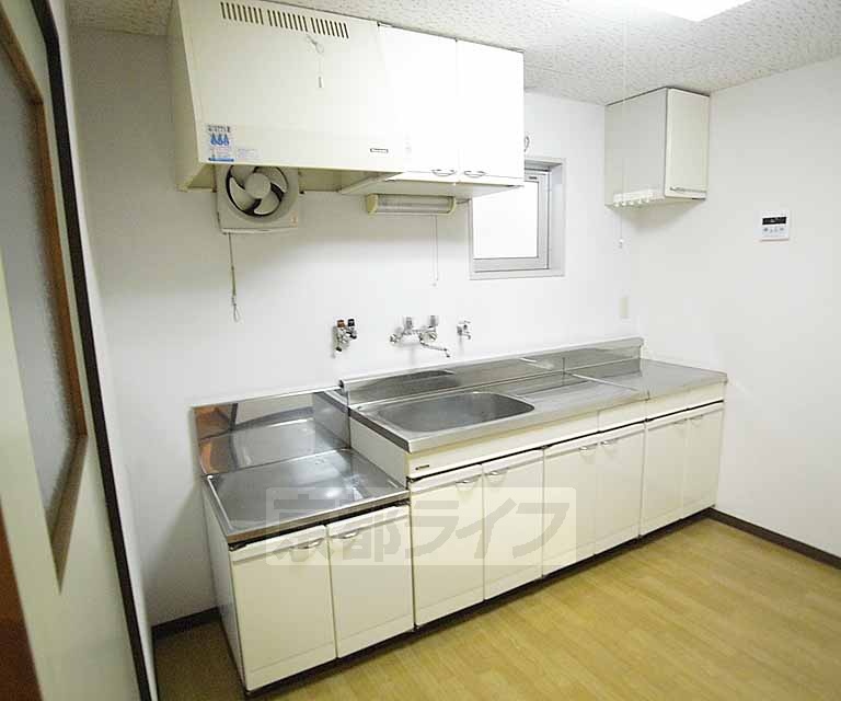キッチン　お料理好きな方には嬉しい大きさです