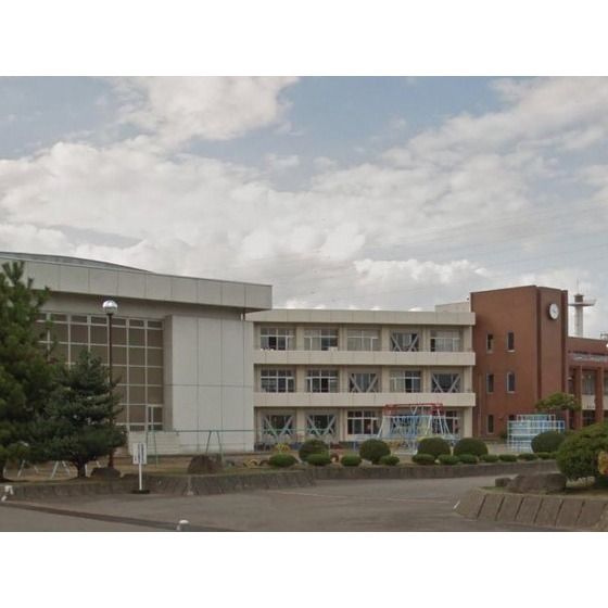 小学校　南砺市立福光中部小学校（小学校）まで1397m