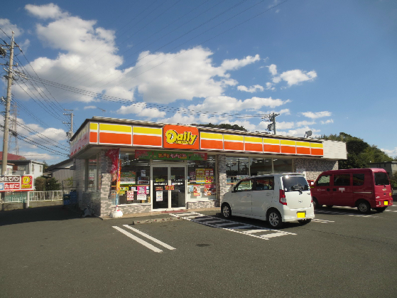 コンビニ　デイリーヤマザキ 湖西市民会館前店（コンビニ）まで457m
