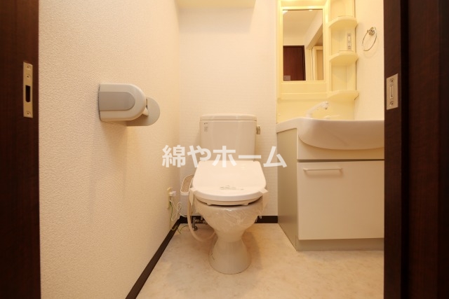 トイレ　ゆったりとした空間のトイレです