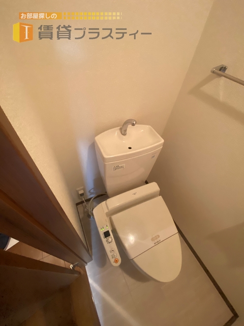 トイレ　ウォシュレット付き