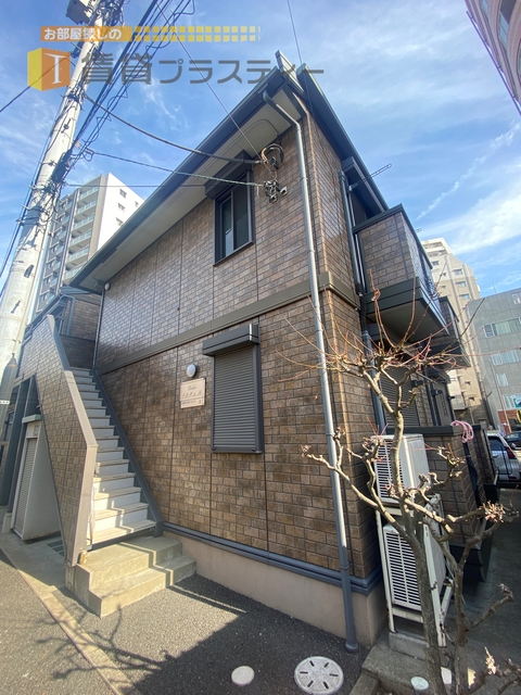 建物外観　駅徒歩６分の便利立地