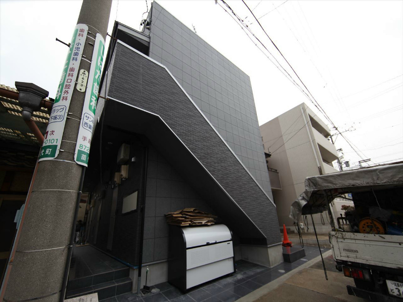 建物外観　光インターネット使い放題無料　全部屋ロフト付　家具家電ご用意