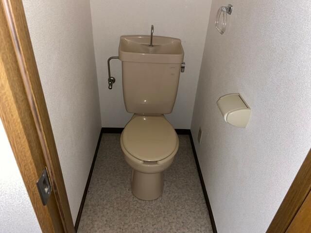 トイレ　※写真は別部屋です