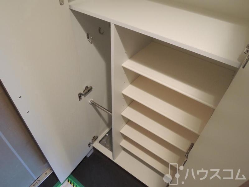玄関　機能的なシューズＢＯＸ付きです。