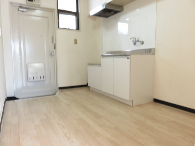 キッチン　他のお部屋の参考写真となります。