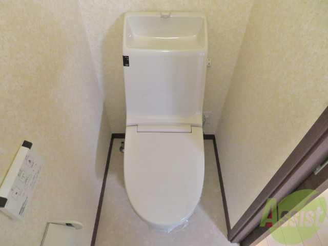 トイレ　トイレもウォッシュレット付きで使いやすそうですね