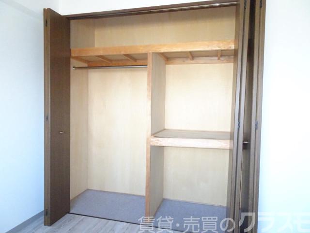 収納　洋室収納