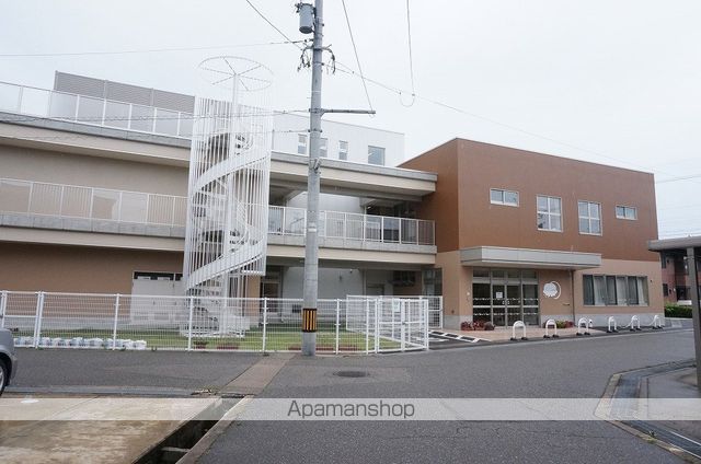 幼稚園・保育園　すずらん保育園（幼稚園・保育園）まで480m