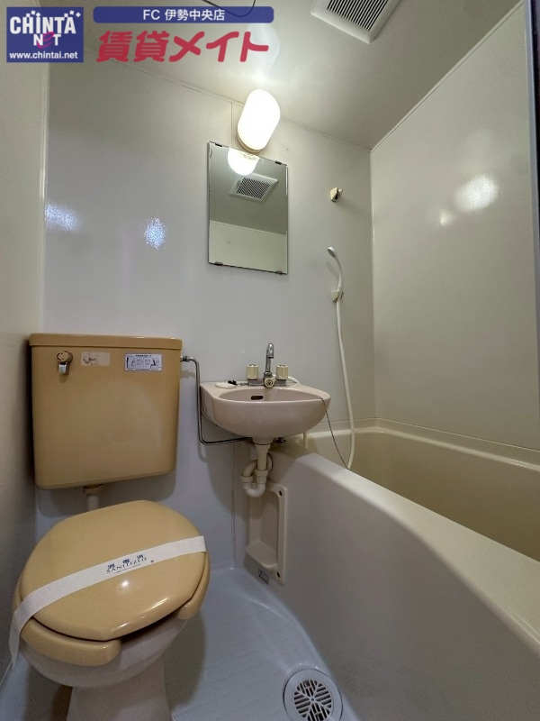 バス・シャワールーム　同物件別部屋の写真