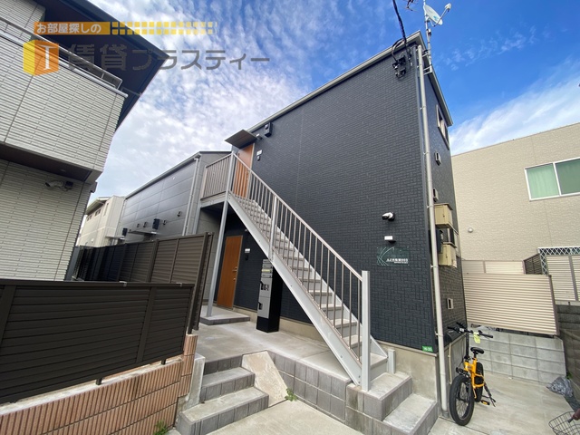 建物外観　ひっそり佇むおしゃれアパート。