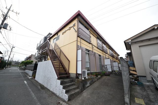 建物外観　閑静な住宅街